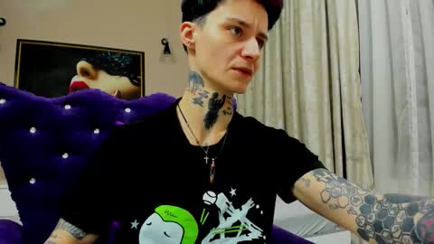 Snapshot of kennyvibe chatting on 02/21/26, 04:52 kennyvibe online show from 02/21/26, 04:52