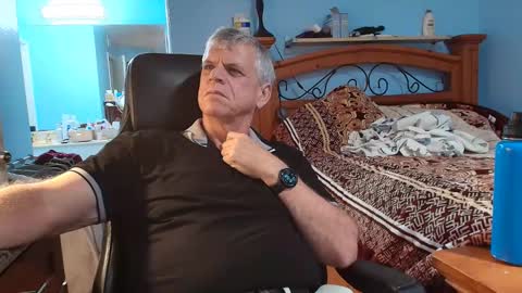 kent_ham online show from 10/24/25, 01:57