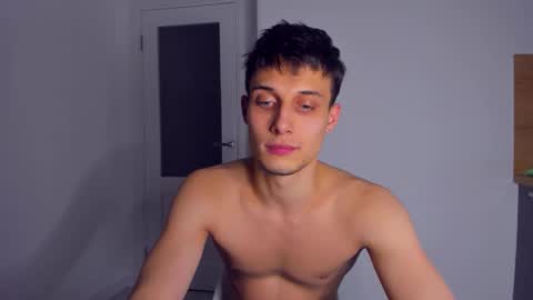 Snapshot of kenter_parker chatting on 11/24/25, 09:03 Peter online show from 11/24/25, 09:03