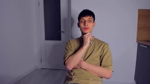 Snapshot of kenter_parker chatting on 11/30/25, 10:25 Peter online show from 11/30/25, 10:25