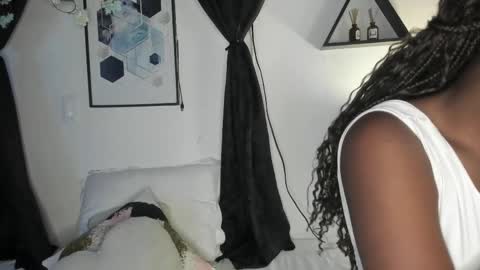 KENTHA  online show from 03/26/26, 10:32