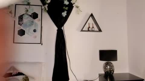 KENTHA  online show from 04/06/26, 10:16