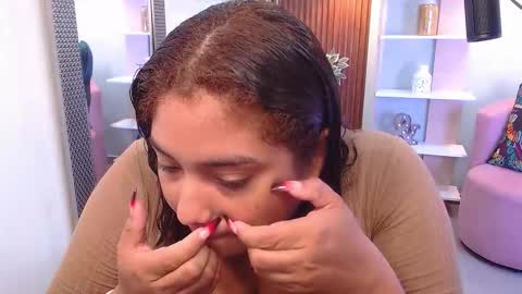 Snapshot of kenya_buhle chatting on 09/23/25, 11:02 Kenya Buhle online show from 09/23/25, 11:02