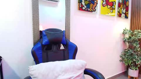 Snapshot of kenya_buhle chatting on 10/08/25, 11:30 Kenya Buhle online show from 10/08/25, 11:30