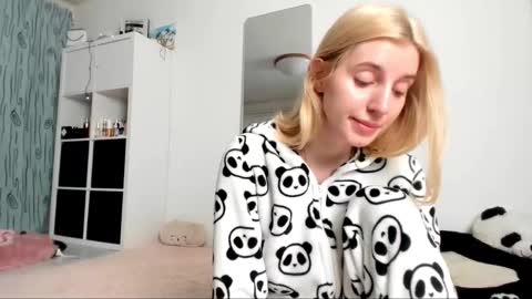 Kenzie online show from 01/13/25, 05:01