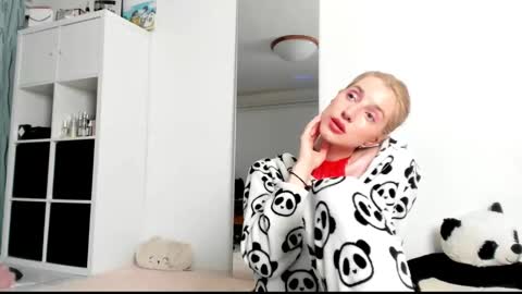 Kenzie online show from 03/08/25, 06:54