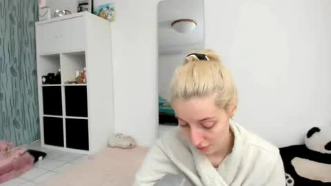 Kenzie online show from 05/24/26, 01:38