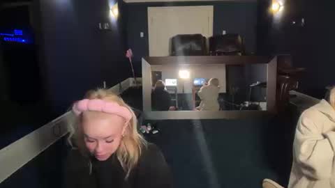 Snapshot of kenziesmithh chatting on 10/12/25, 05:12 kenziesmithh online show from 10/12/25, 05:12