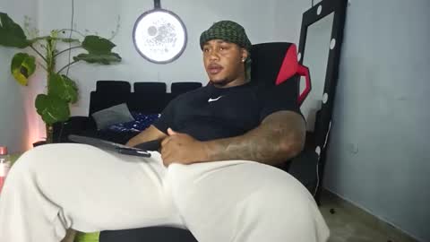 dany wolf002 online show from 04/05/26, 07:33