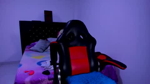 Kerlysmith24 online show from 01/29/25, 08:25