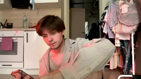 Kero online show from 03/08/25, 11:05