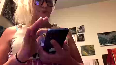 Snapshot of keroseneangel chatting on 10/15/25, 05:35 KeroseneAngel online show from 10/15/25, 05:35