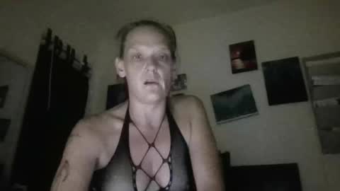 Snapshot of keroseneangel chatting on 07/12/26, 06:15 KeroseneAngel online show from 07/12/26, 06:15