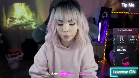 Snapshot of kerry_kirk chatting on 12/13/25, 11:32 Kerry online show from 12/13/25, 11:32