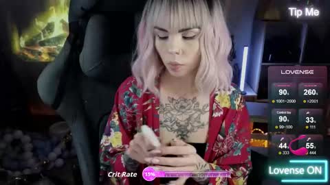 Snapshot of kerry_kirk chatting on 12/16/25, 11:21 Kerry online show from 12/16/25, 11:21