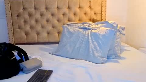 Kery Hillson online show from 12/22/25, 12:13