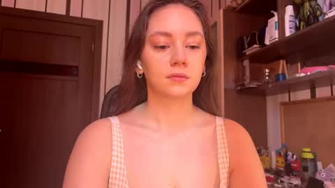 Snapshot of keshastremmel chatting on 05/31/26, 09:16 Ellie online show from 05/31/26, 09:16