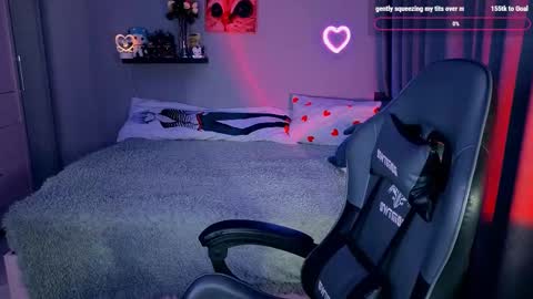 Snapshot of keti_moon chatting on 09/13/25, 04:07 Keti 3 online show from 09/13/25, 04:07