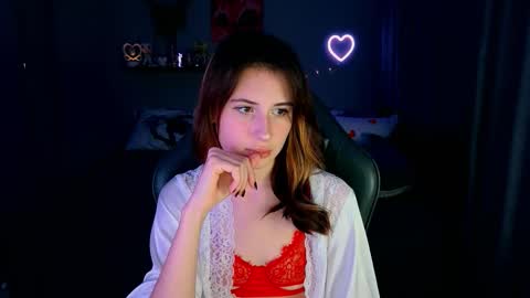 Snapshot of keti_moon chatting on 10/29/25, 05:25 Keti 3 online show from 10/29/25, 05:25