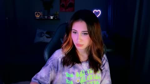 Snapshot of keti_moon chatting on 11/07/25, 05:24 Keti 3 online show from 11/07/25, 05:24