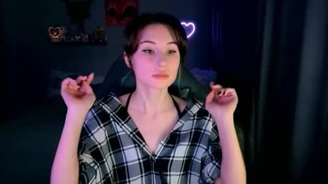 Snapshot of keti_moon chatting on 11/24/25, 05:12 Keti 3 online show from 11/24/25, 05:12