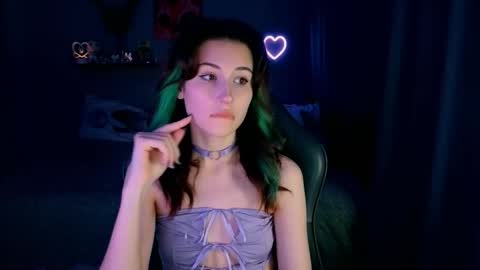 Snapshot of keti_moon chatting on 11/29/25, 05:16 Keti 3 online show from 11/29/25, 05:16