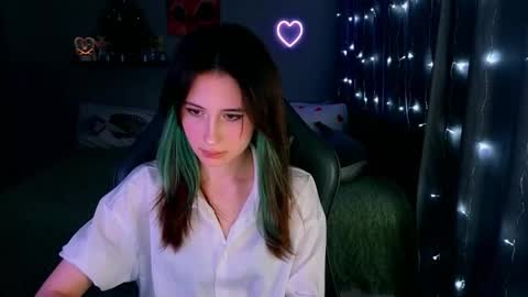 Snapshot of keti_moon chatting on 12/05/25, 05:42 Keti 3 online show from 12/05/25, 05:42