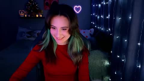 Snapshot of keti_moon chatting on 12/16/25, 05:18 Keti 3 online show from 12/16/25, 05:18