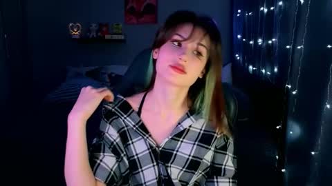 Snapshot of keti_moon chatting on 01/12/26, 06:13 Keti 3 online show from 01/12/26, 06:13