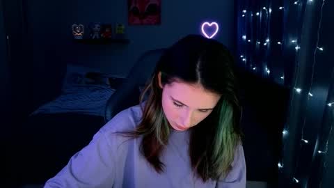 Snapshot of keti_moon chatting on 01/17/26, 06:22 Keti 3 online show from 01/17/26, 06:22