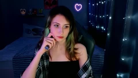 Snapshot of keti_moon chatting on 02/18/26, 06:26 Keti 3 online show from 02/18/26, 06:26