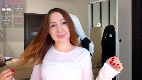 Snapshot of ketrin_white_ chatting on 12/23/25, 02:42 im Ket dont forget give my thumbs up online show from 12/23/25, 02:42