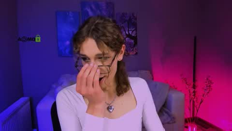 kevi here online show from 09/29/25, 07:51