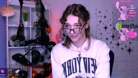 kevi here online show from 10/21/25, 07:25