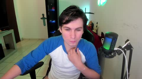 Snapshot of kevin873s chatting on 12/14/24, 11:45 Kevin online show from 12/14/24, 11:45