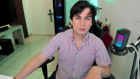 Snapshot of kevin873s chatting on 12/18/24, 11:51 Kevin online show from 12/18/24, 11:51