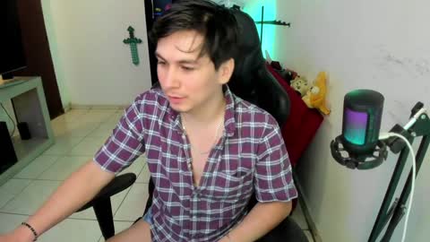 Snapshot of kevin873s chatting on 01/12/25, 12:07 Kevin online show from 01/12/25, 12:07