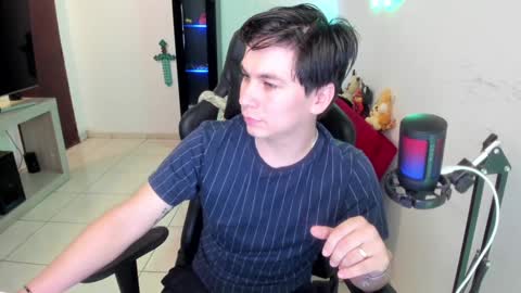 Snapshot of kevin873s chatting on 01/14/25, 11:48 Kevin online show from 01/14/25, 11:48