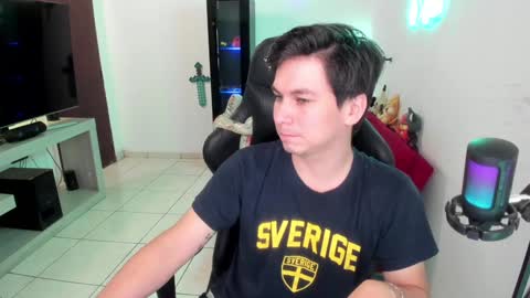 Snapshot of kevin873s chatting on 01/22/25, 12:06 Kevin online show from 01/22/25, 12:06