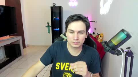 Snapshot of kevin873s chatting on 03/08/25, 12:11 Kevin online show from 03/08/25, 12:11