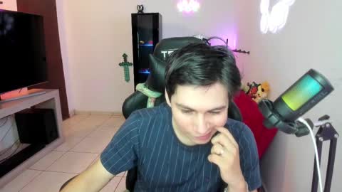 Snapshot of kevin873s chatting on 03/11/25, 12:00 Kevin online show from 03/11/25, 12:00