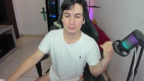 Snapshot of kevin873s chatting on 10/03/25, 11:13 Kevin online show from 10/03/25, 11:13