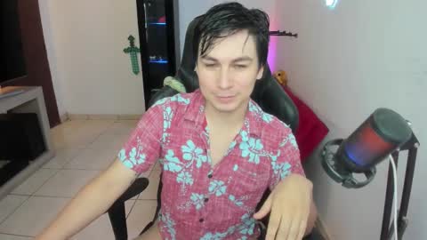 Snapshot of kevin873s chatting on 10/10/25, 11:37 Kevin online show from 10/10/25, 11:37