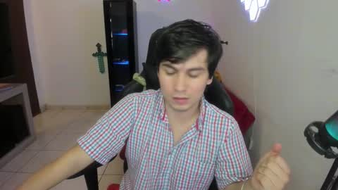 Snapshot of kevin873s chatting on 10/25/25, 11:43 Kevin online show from 10/25/25, 11:43