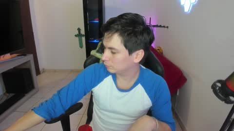 Snapshot of kevin873s chatting on 11/04/25, 11:37 Kevin online show from 11/04/25, 11:37