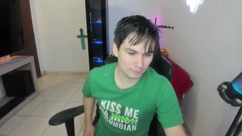 Snapshot of kevin873s chatting on 11/07/25, 11:49 Kevin online show from 11/07/25, 11:49