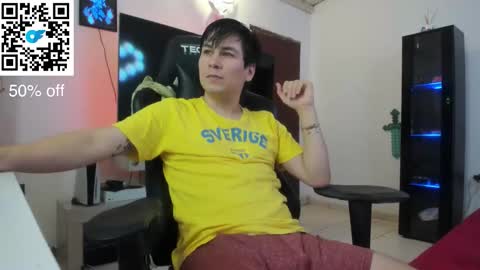 Snapshot of kevin873s chatting on 12/02/25, 11:45 Kevin online show from 12/02/25, 11:45