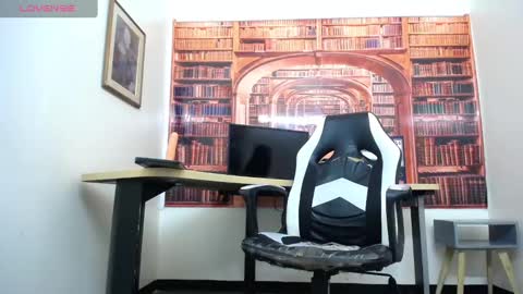 Snapshot of kevin__max_ chatting on 01/21/25, 10:19 Kev online show from 01/21/25, 10:19