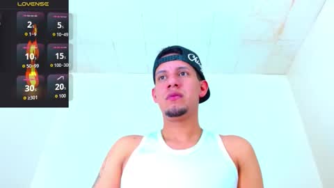 Snapshot of kevin__max_ chatting on 10/20/25, 07:14 Kev online show from 10/20/25, 07:14