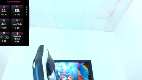 Snapshot of kevin__max_ chatting on 10/25/25, 07:19 Kev online show from 10/25/25, 07:19